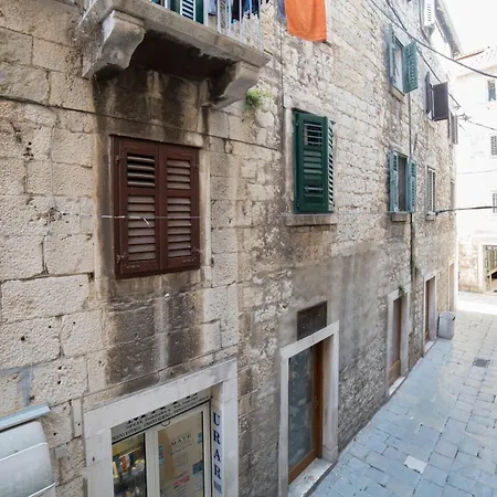 Archie Apartament *
